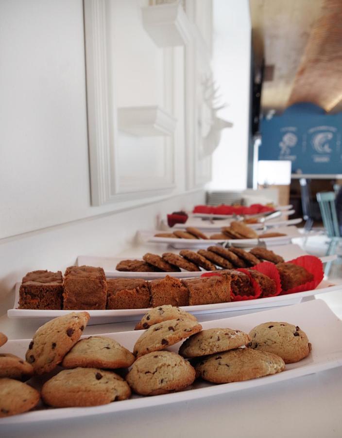 Hotel Catedral La Paz Exteriör bild A selection of Italian cookies
